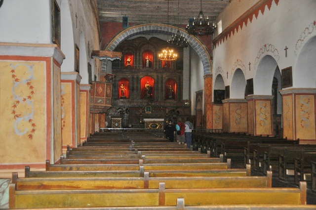 Mission San Juan Batista church interior